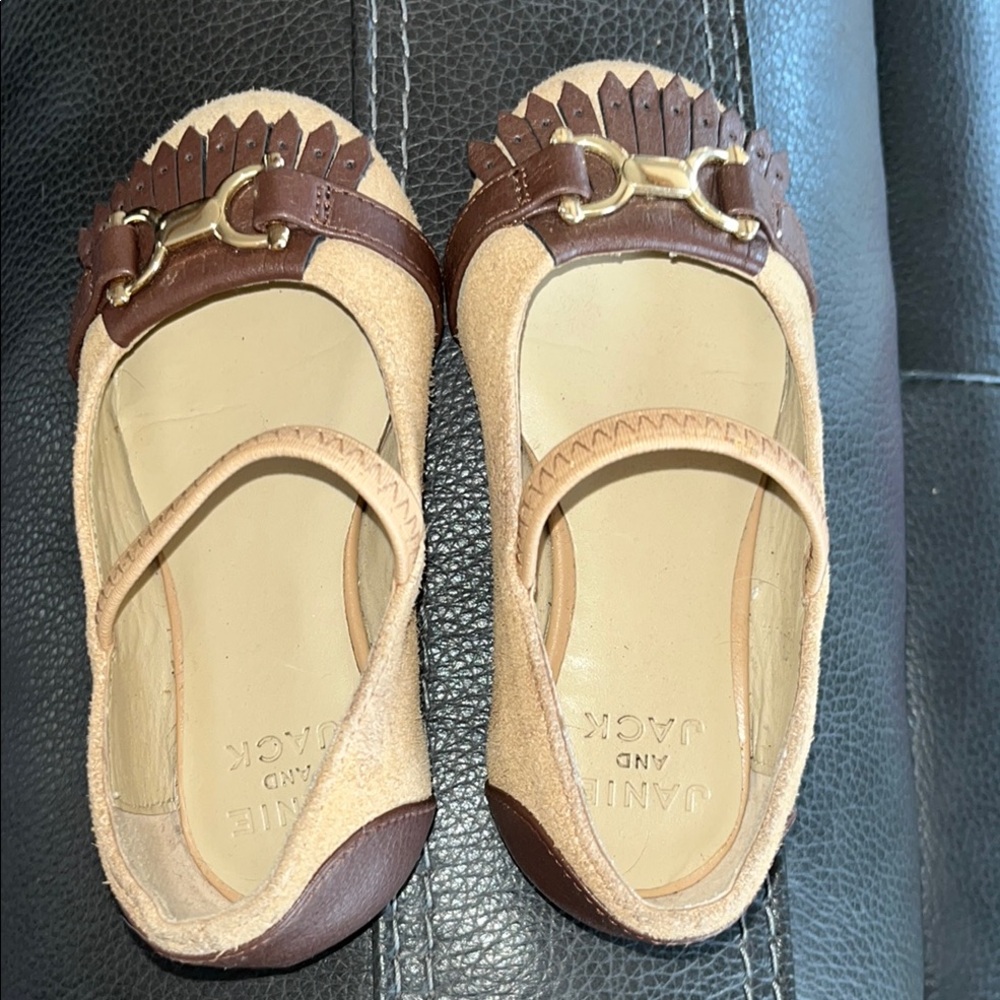 Chic Tan and Brown Flats with Buckle Accents